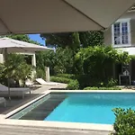 Couette-café La Begude - Boutique Luxury Saint-Tropez