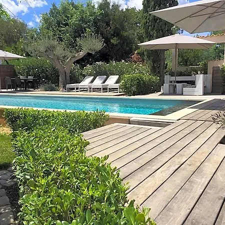 Bed & Breakfast La Begude - Boutique 4*