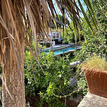 La Begude - Boutique Bed & Breakfast 4*